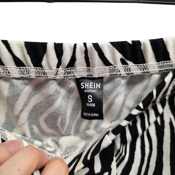 Shein Black Zebra Print Mini Skirt with Front Slit S - Picture 3 of 3
